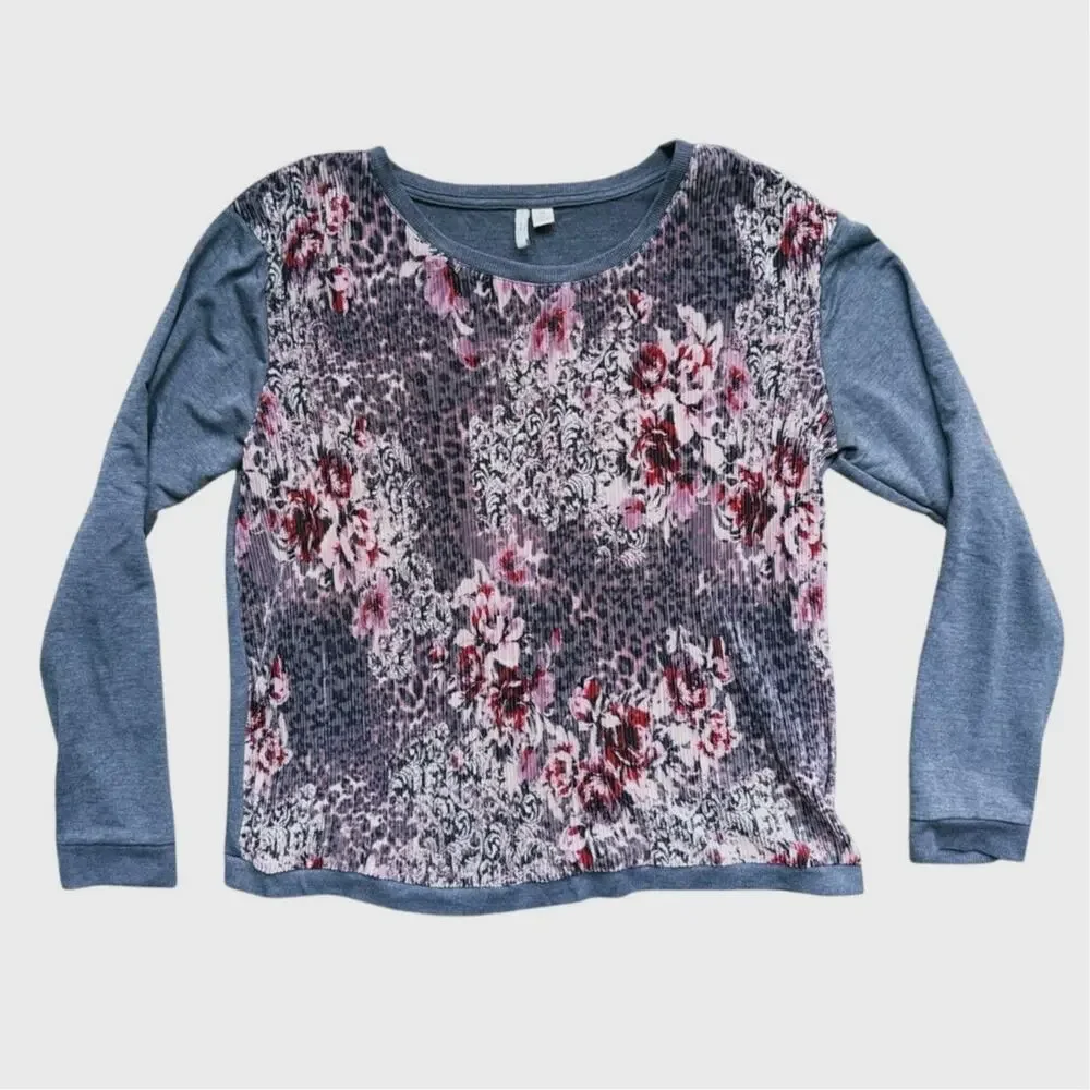 C Est. 1946 y2k womens